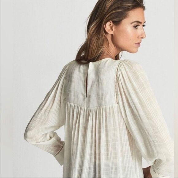 REISS NWT MARCIA LADDER INTEREST
BLOUSE in White/Cream Size 6 - Picture 4 of 11